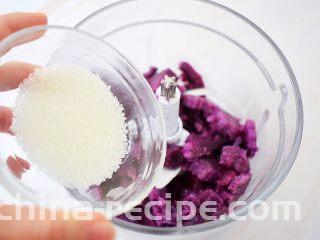 紫薯芋泥酸奶盒子,加入15克白糖