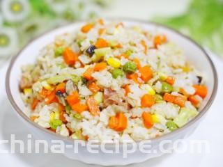 爆红网络的一个番茄饭,味营养丰富。