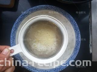 日式玉子烧,过滤两遍。