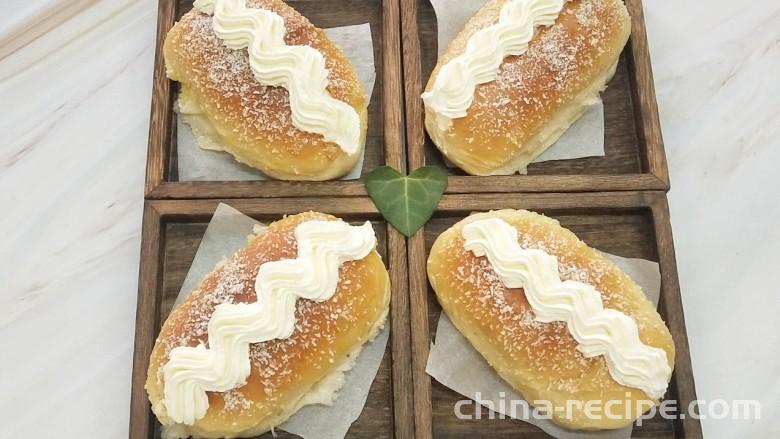 The recipe for coconut cream bread