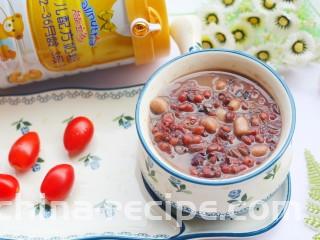 奶香红豆薏米杂粮粥,好喝到停不下来。
