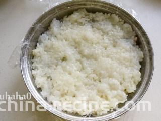 糯米红豆糕,在红豆沙上再铺一层糯米饭