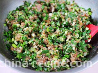 翠玉猪肉韭菜饺子,把所有食材搅拌均匀即可。
