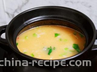 潮汕海鲜粥,继续小火煮10-15分钟