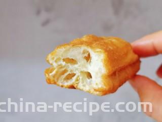 迷你小油条,一口气吃三根。