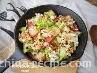 腊肉包菜锅巴饭,早餐开始！