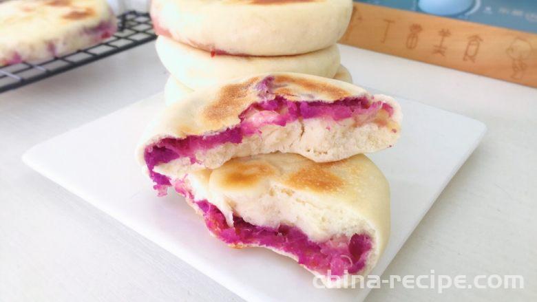 The recipe for making purple sweet potato cheese pancake