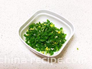 猪肉甜玉米馅抄手,大葱切成末