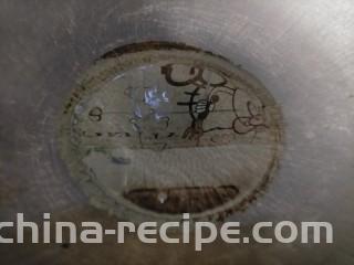 鸡腿炖土豆,开始烹饪
热锅烧油