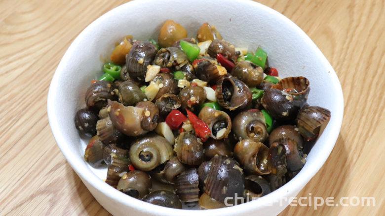 The method of stir frying snail meat