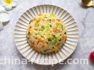 青菜炒饭,准备开吃吧！