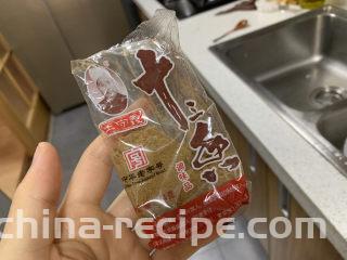 爆炒田螺肉,加入十三香