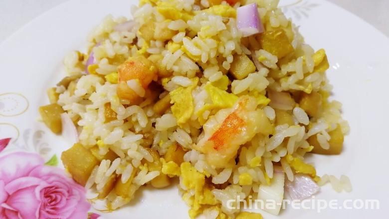 Practice of Fried Rice with Mushroom and Shrimp