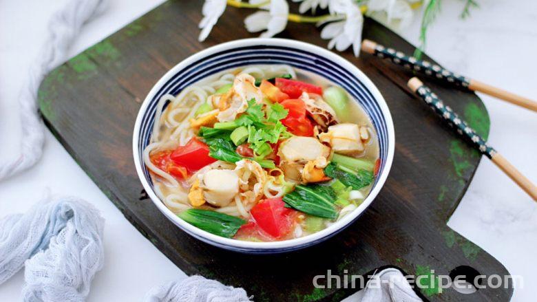 The recipe for tomato, scallop, and fish braised noodles