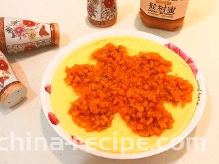 南瓜鸡蛋羹,南瓜鸡蛋羹可以吃了，南瓜香甜软糯，蛋羹水嫩嫩的，早餐或宵夜都可以，好吃又好看，营养又美味~