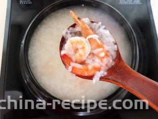鲜虾砂锅粥,鲜虾粥熟了