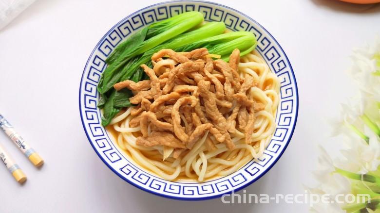 Method for making shredded pork noodles with Chinese cabbage