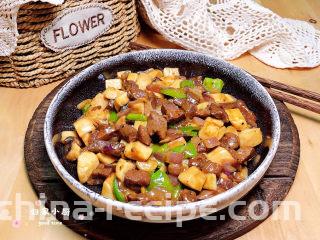 黑椒牛肉粒,美味劲道不长肉。