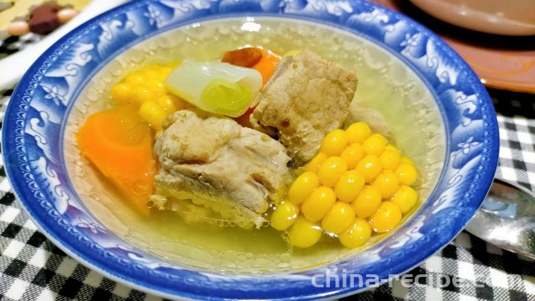 The recipe for carrot corn pork rib soup