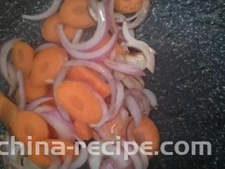 豪华版炒面套餐,下胡萝卜片