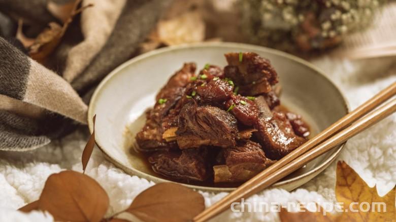 The method of making Meixiang Qiuyi small steak