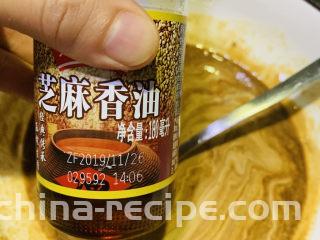 麻酱凉面,加香油