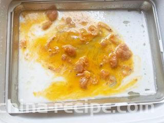 潮汕肠粉,倒在米浆上