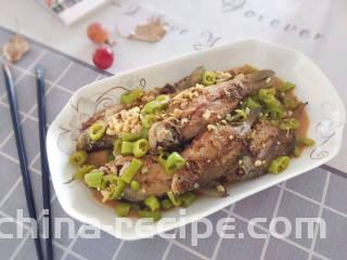 家常炖鲫鱼,美味出锅～