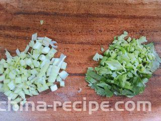 砂锅粥,准备芹菜