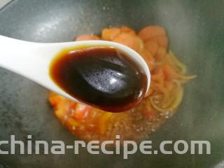 番茄火腿意面,一勺蚝油。