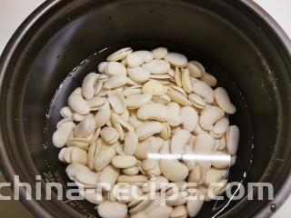 芸豆糕,放入压力锅蒸熟