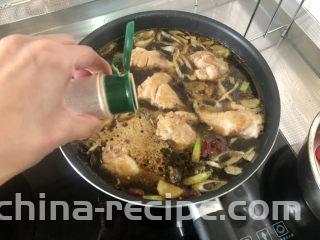 可乐鸡翅根,少许白胡椒粉