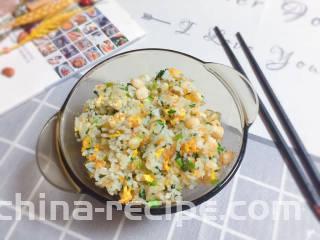 玉米虾仁蛋炒饭,出锅