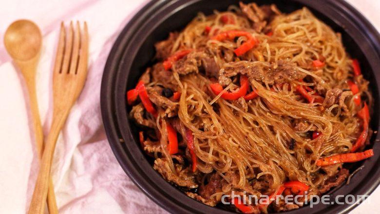 The recipe for making Shacha beef vermicelli pot