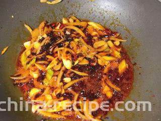 麻辣小龙虾尾拌面,炒出红油，炒出香味