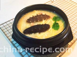 小米炖海参,小米炖海参营养丰富，早餐或宵夜都可以~