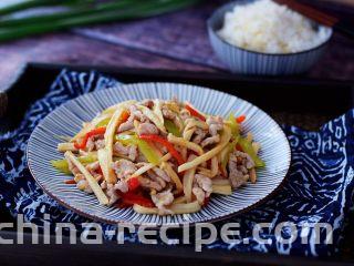 杏鲍菇小炒肉,成品图
