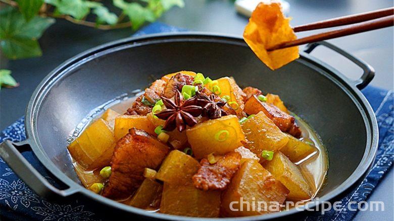 The method of stewing winter melon vermicelli with pork