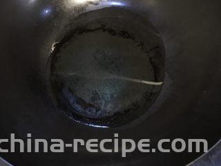 低卡番茄豆腐汤,倒入油