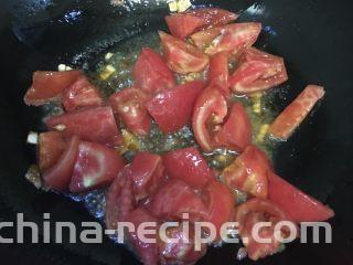 低卡番茄豆腐汤,倒入西红柿