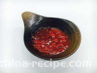 茄汁焖大虾,准备好茄汁