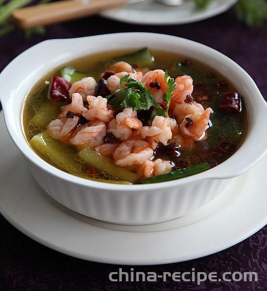 The recipe for making lotus and shrimp in the water