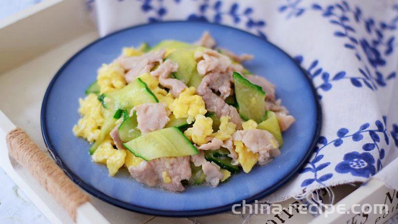The method of stir frying cucumber and egg with sliced meat