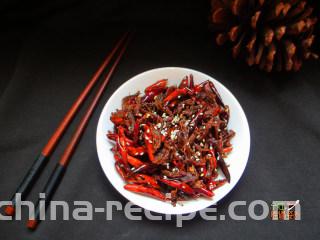 灯影牛肉丝,一大块牛肉做好也真的就没多少，再也不说超市里包装好的贵的像抢劫了