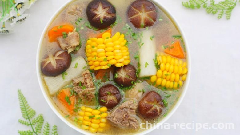 The method of making yam, mushroom, corn soil chicken soup
