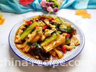凉拌木耳腐竹,再来一张。