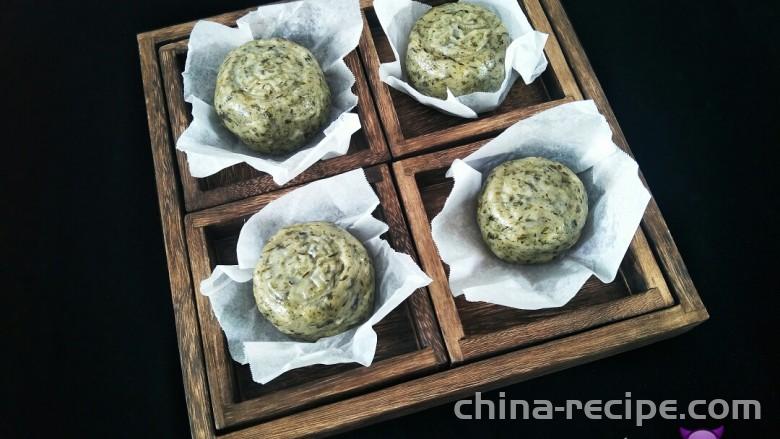 The method of making Chaoshan Mouse Qu Cake