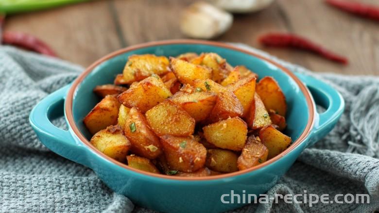 The recipe for spicy cumin potato chunks