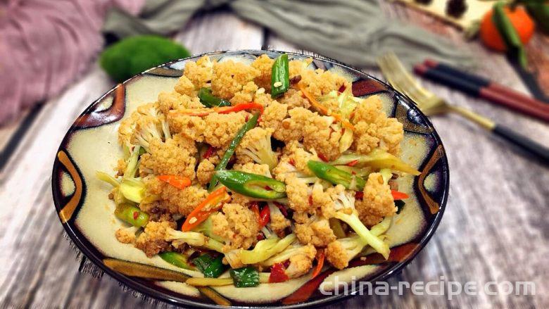 The method of baking spicy cauliflower with ant meat foam