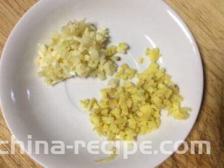 蚂蚁肉沫焗香辣花菜,大蒜老姜剁未